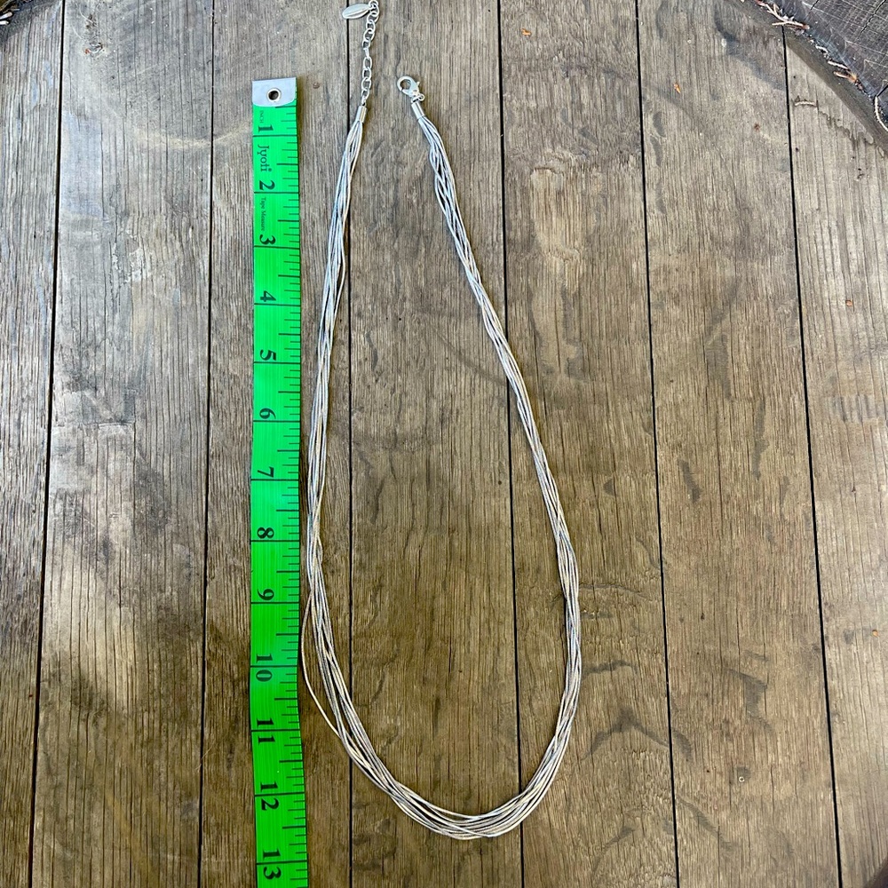 Silver strand necklace